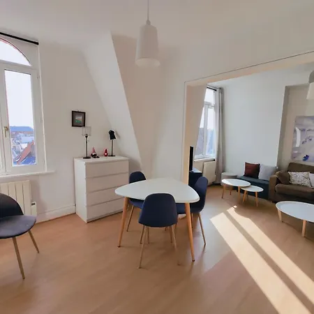 아파트 2-bedroom In Historic Center With Elevator