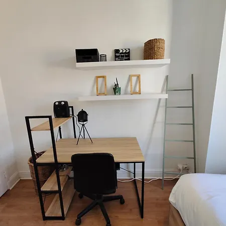 아파트 2-bedroom In Historic Center With Elevator